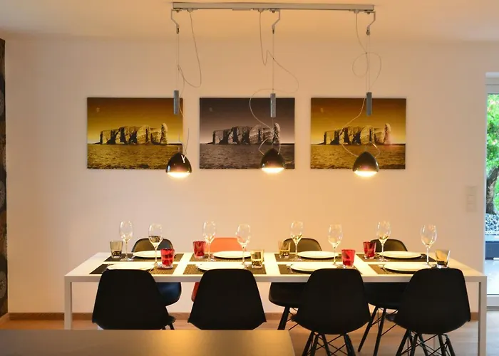 Haus Sathurn Semesterbostad *